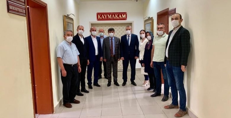 Sandıklı AK Parti İlçe Teşkilatı Kaymakam Tortop’u Ziyaret Etti