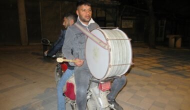 Uzak mahallelerin “motorize” ramazan davulcuları